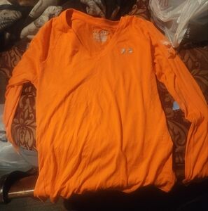 Woman's Under ArmourLong Sleeve
